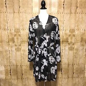 Secret Treasures Sheer Floral Robe L‎